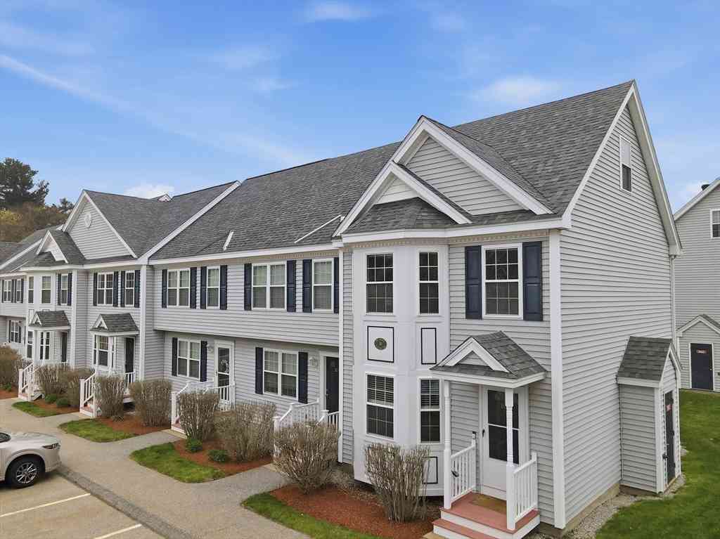 Condo For Sale - 10 Merrimac Way #H<br/> Middlesex County, Tyngsboro, MA 01879