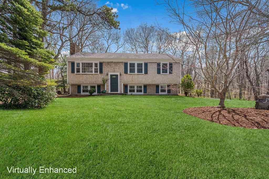 Homes For Sale - 320 Braggs Ln<br/> Barnstable, MA 02630