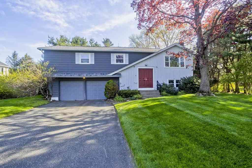 Homes For Sale - 24 Willow Brook Dr<br/> Hampden County, Agawam, MA 01001
