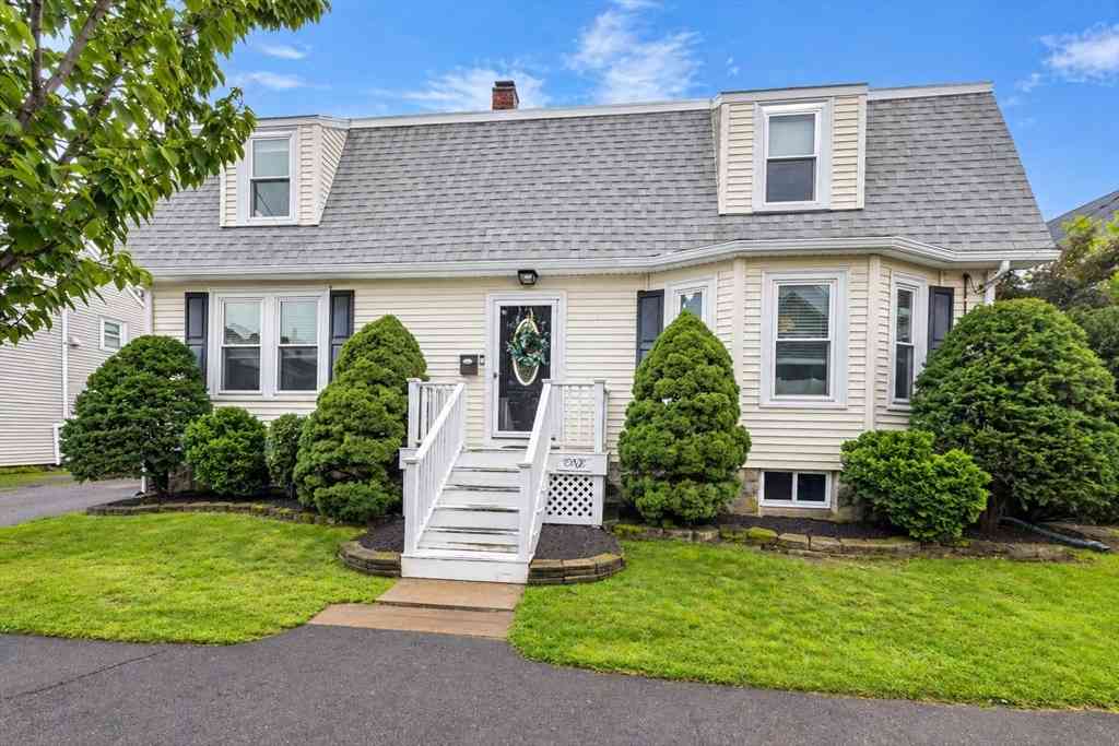 Homes For Sale - 1 Roosevelt Ave<br/> Beverly, MA 01915