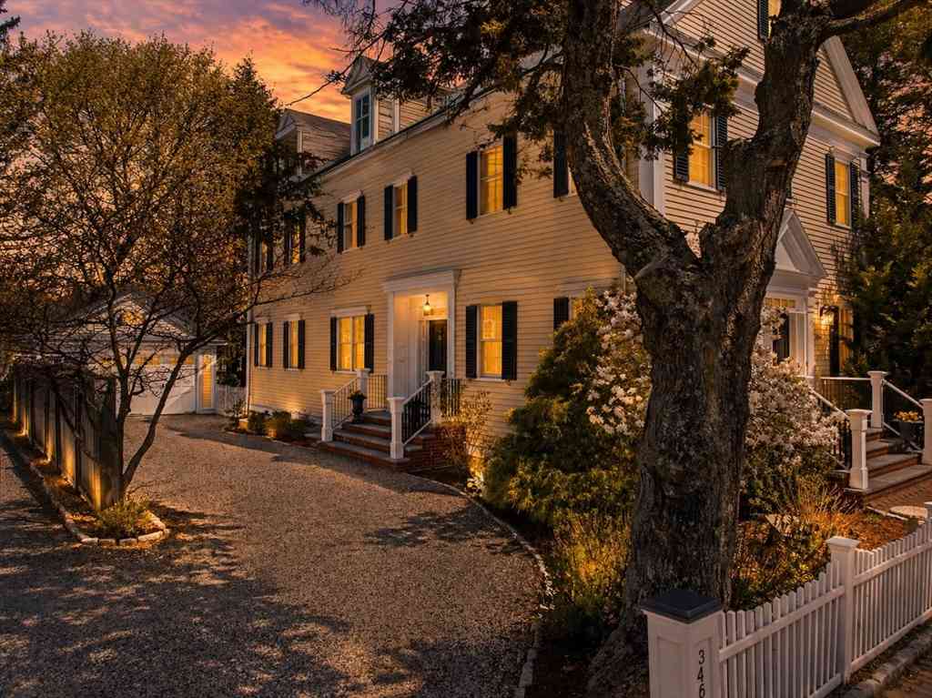 Condo For Sale - 346 High Street #A<br/> Essex County, Newburyport, MA 01950