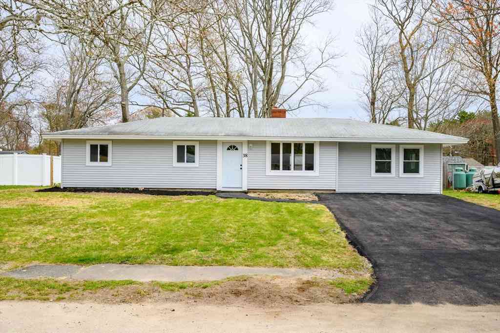 Homes For Sale - 38 Marion St<br/> Norfolk County, Holbrook, MA 02343
