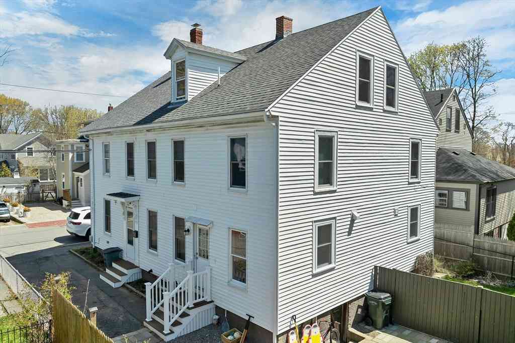 Homes For Rent - 16 Chestnut Street #16<br/> Newburyport, MA 01950