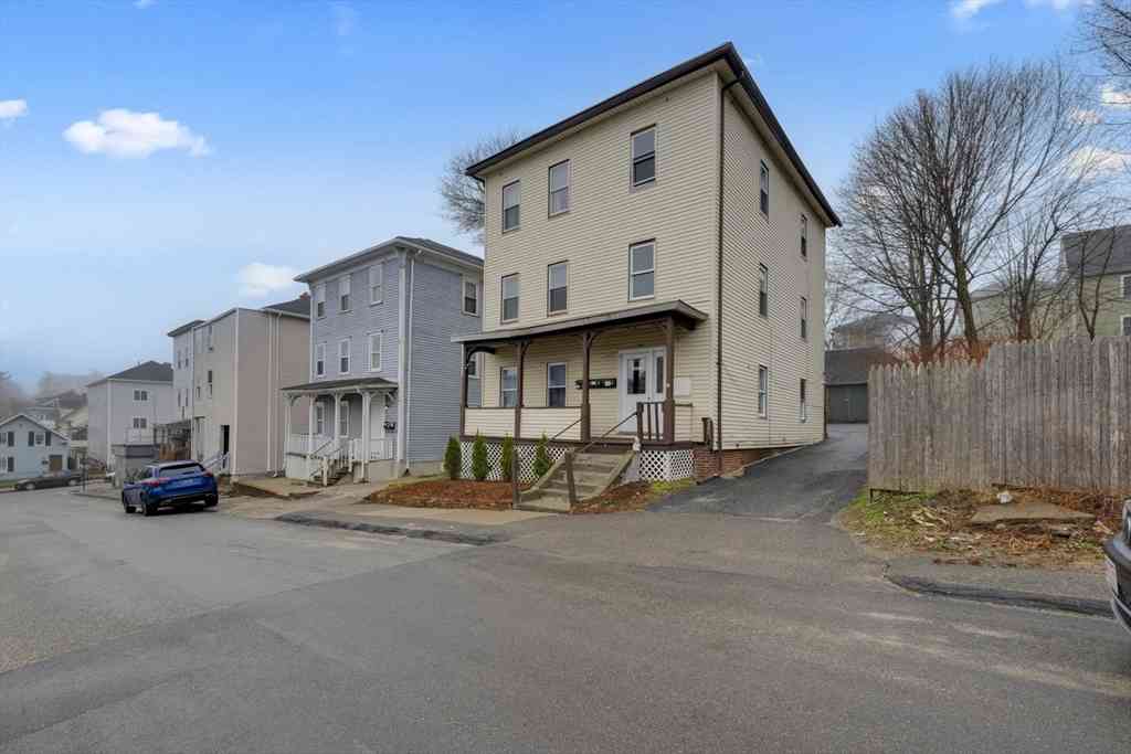 Multifamily For Sale - 20 Mott St<br/> Worcester, MA 01604