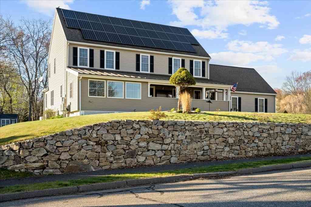 Homes For Sale - 14 Amherst Rd<br/> Shrewsbury, MA 01545