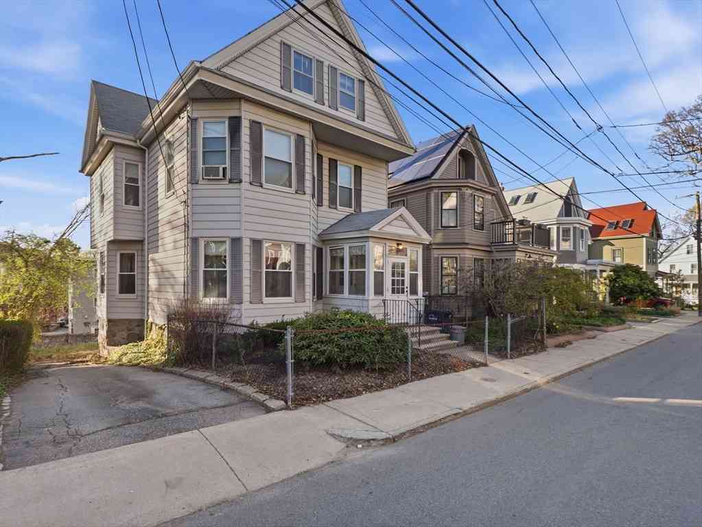 Homes For Sale - 7 Sheldon St<br/> Boston, MA 02131