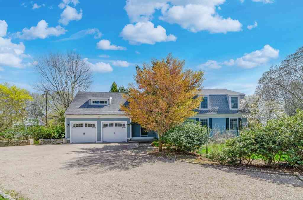 Homes For Sale - 769 Dartmouth St<br/> Dartmouth, MA 02748