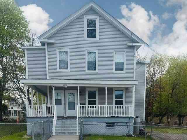 Apartment For Rent - 155 Cedar Street #1<br/> Framingham, MA 01702