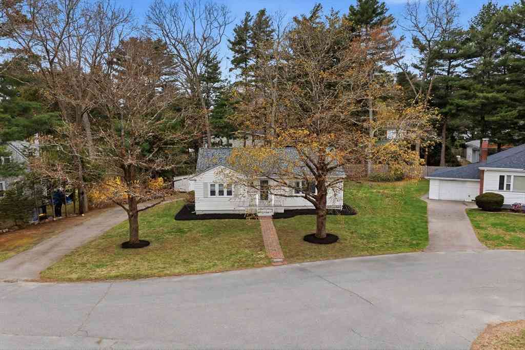 Homes For Sale - 22 Circle Dr<br/> Plymouth County, Brockton, MA 02301