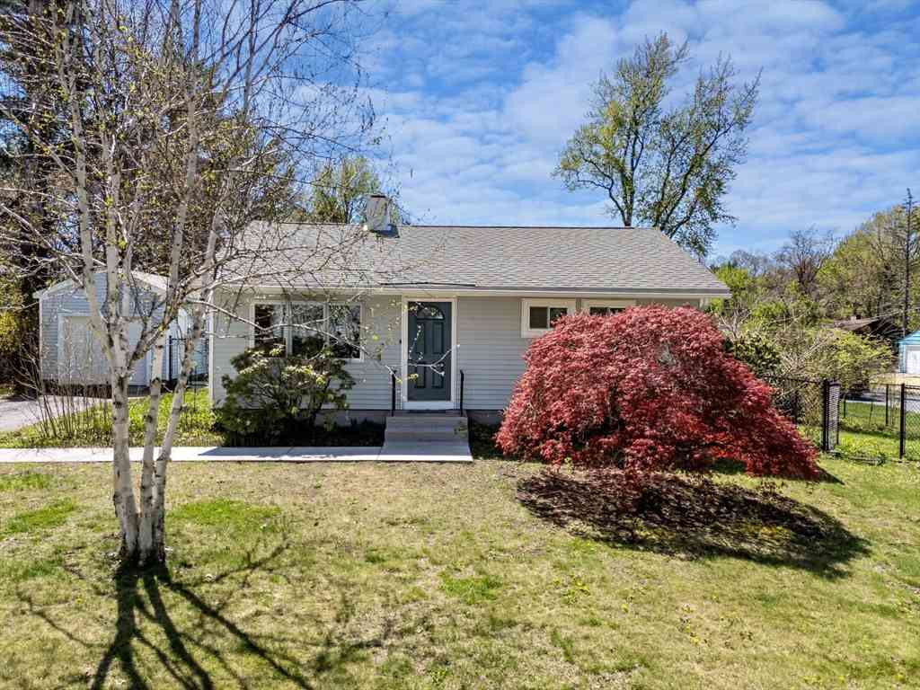 Homes For Sale - 15 Crestmont Street<br/> Springfield, MA 01108
