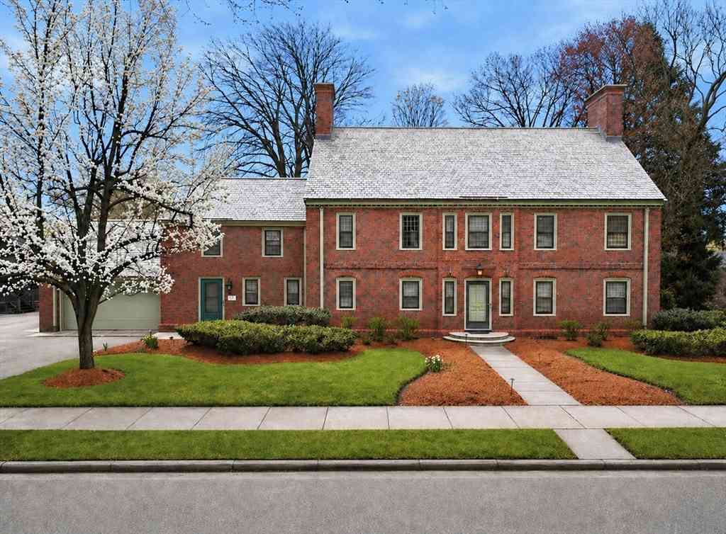 Homes For Sale - 81 William Street<br/> Worcester, MA 01609