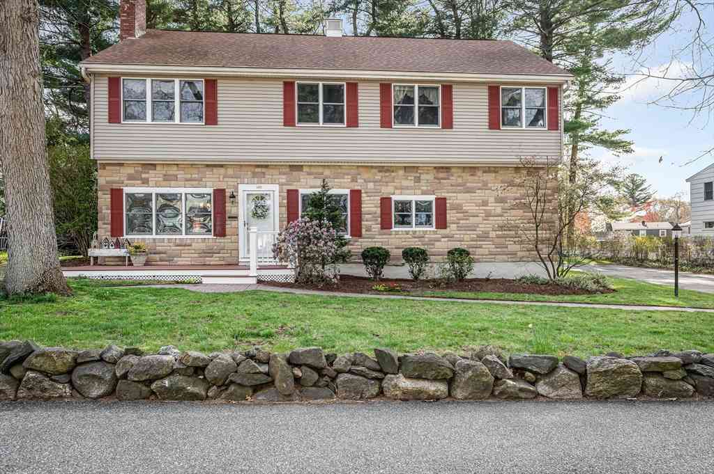 Homes For Sale - 120 Nichols Street<br/> Middlesex County, Wilmington, MA 01887