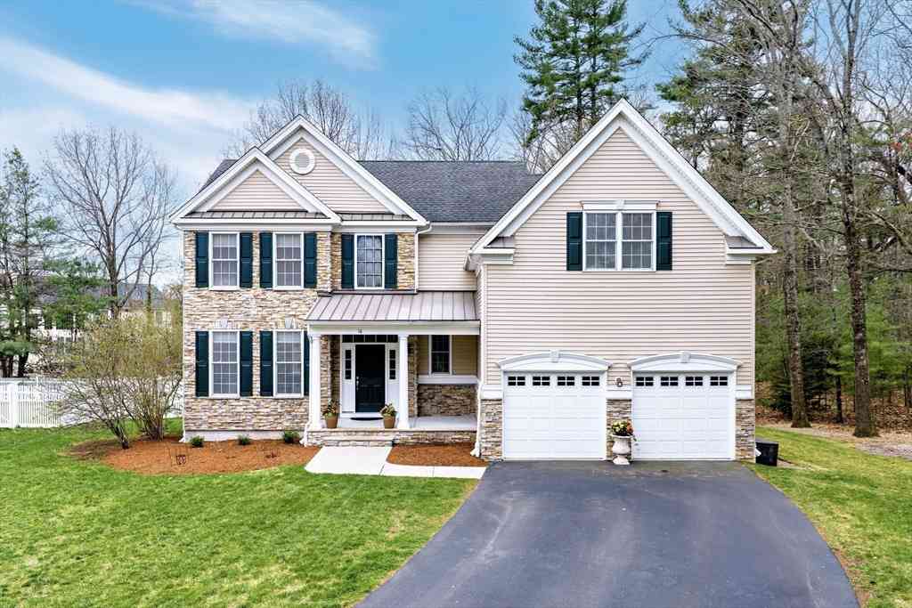 Homes For Sale - 16 York Cir<br/> Walpole, MA 02032