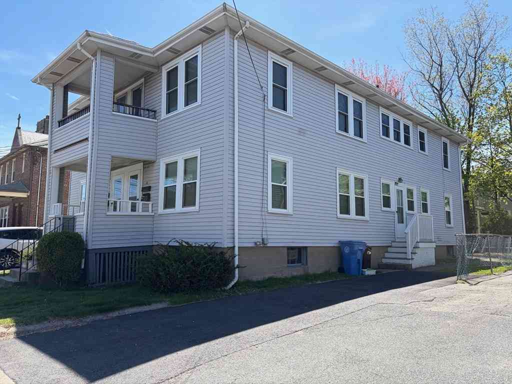 Apartment For Rent - 16 Eddy Street #1<br/> Waltham, MA 02453