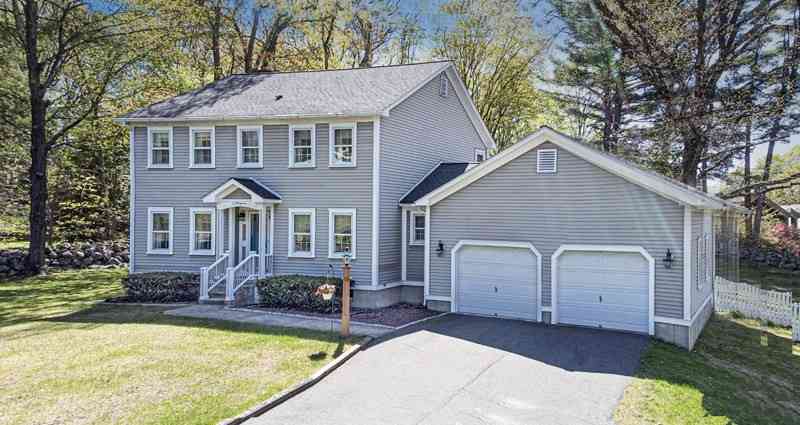 Homes For Sale - 15 Evergreen Road<br/> Northampton, MA 01053