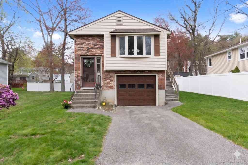 Homes For Sale - 32 Criterion Street<br/> Middlesex County, Reading, MA 01867
