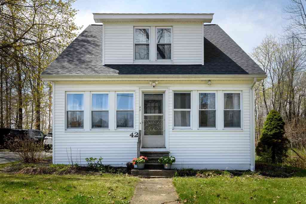 Homes For Sale - 42 Maple Ave<br/> Worcester County, Rutland, MA 01543