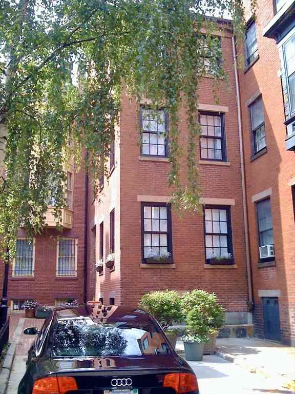 Homes For Sale - 14 Lindall Pl<br/> Boston, MA 02114