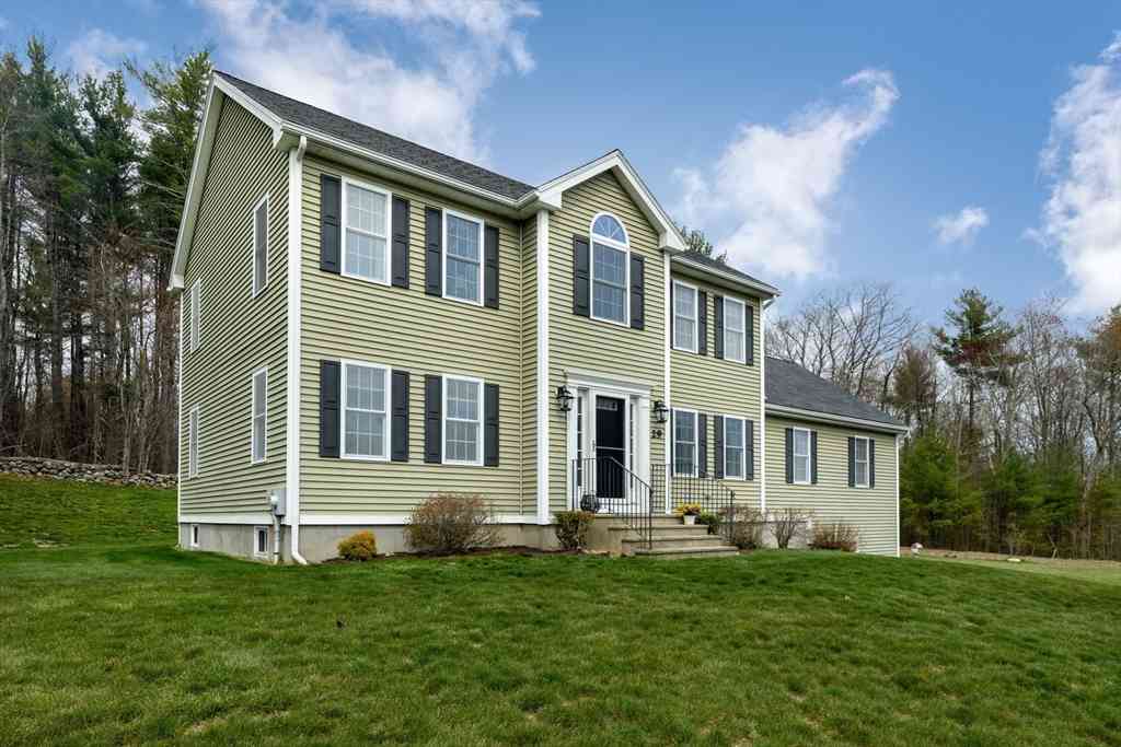 Homes For Sale - 29 Grizzly Drive<br/> Worcester County, Rutland, MA 01543