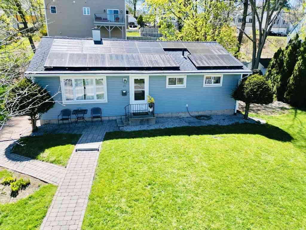 Homes For Sale - 37 Humes Ave<br/> Worcester, MA 01605