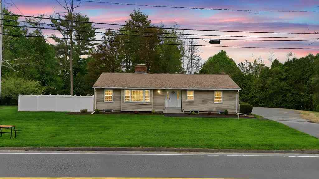 Homes For Sale - 85 Granville Rd<br/> Westfield, MA 01085