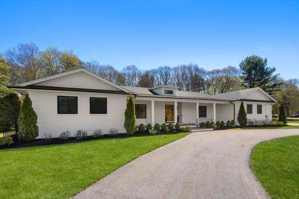 Homes For Sale - 142 Buckskin Dr.<br/> Middlesex County, Wayland, MA 01778