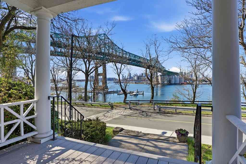 Homes For Rent - 70 Commandants Way #70<br/> Chelsea, MA 02150