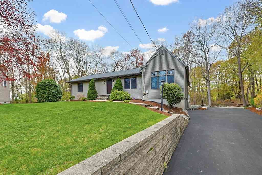 Homes For Sale - 58 Ryder Cir.<br/> North Attleboro, MA 02760