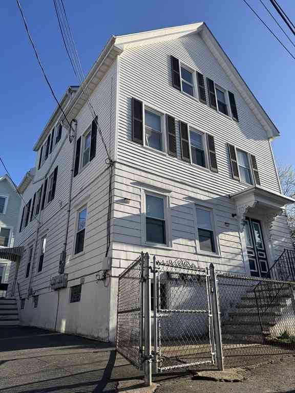 Apartment For Rent - 178 Blackmer St #3<br/> New Bedford, MA 02744