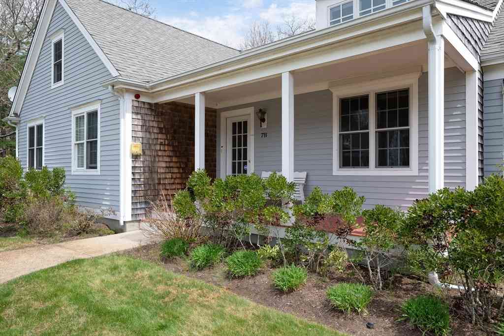 Condo For Sale - 7 Schooner Ln #B<br/> Barnstable County, Mashpee, MA 02649