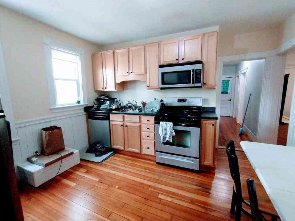 Apartment For Rent - 86 Conwell #1<br/> Somerville, MA 02144