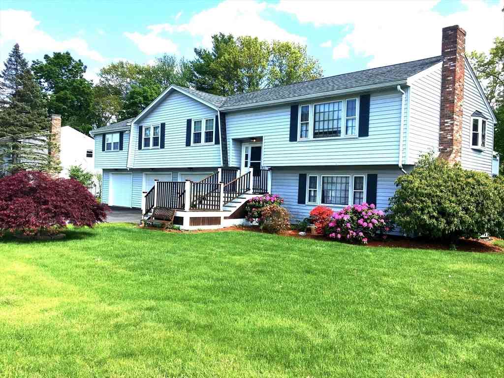 Homes For Sale - 30 Burning Tree Rd<br/> Natick, MA 01760