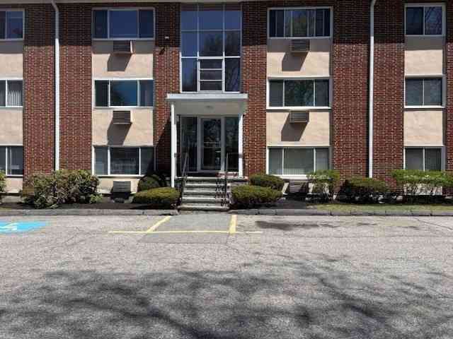 Apartment For Rent - 5 Albert Drive #10<br/> Woburn, MA 01801