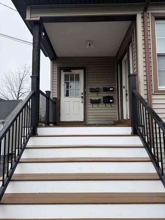Apartment For Rent - 119 Airlie Street #2<br/> Worcester, MA 01606