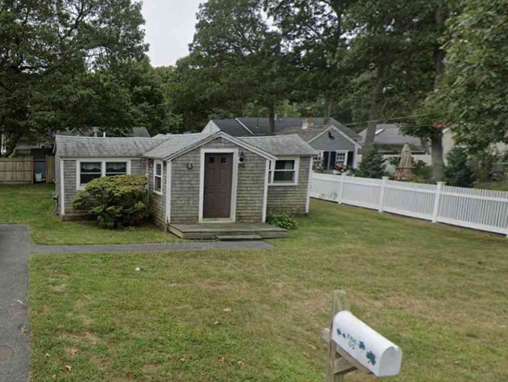 Homes For Sale - 55 Cedar St<br/> Barnstable County, Falmouth, MA 02536