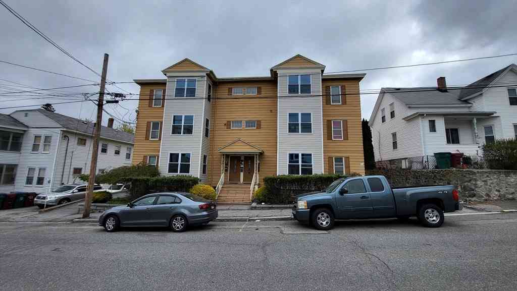Apartment For Rent - 85 Avon Street #1<br/> Lowell, MA 01854