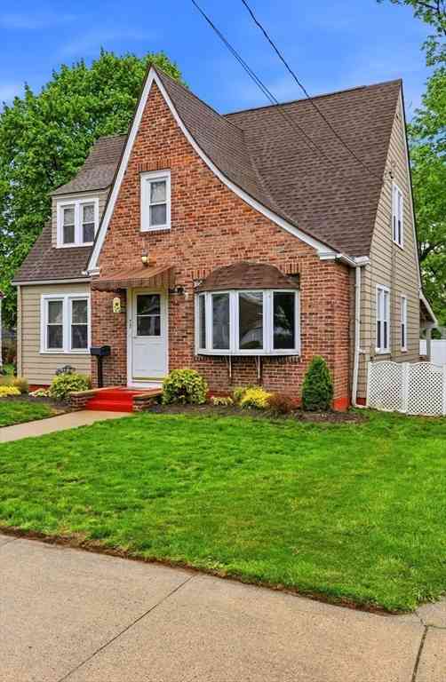 Homes For Sale - 77 Fresno St<br/> Springfield, MA 01104