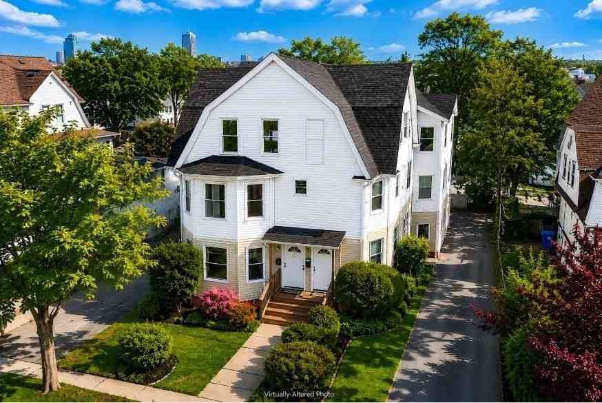 Multifamily For Sale - 37-39 Wilmont St<br/> Springfield, MA 01108
