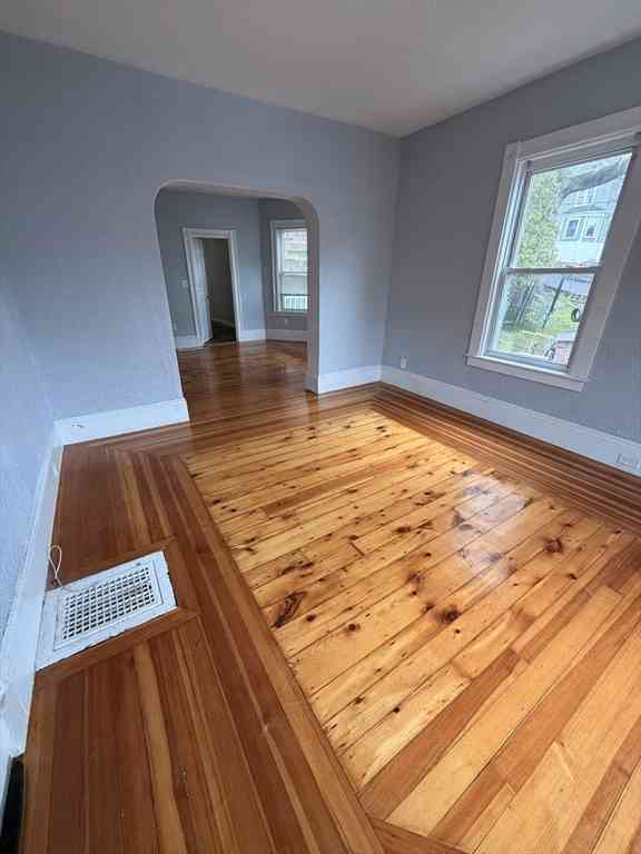 Apartment For Rent - 153 Allen Ave #1<br/> Lynn, MA 01902