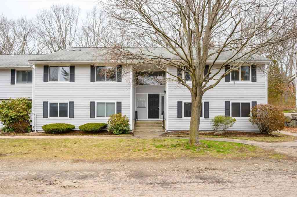 Condo For Rent - 13 Beals Cove Rd #K<br/> Hingham, MA 02043