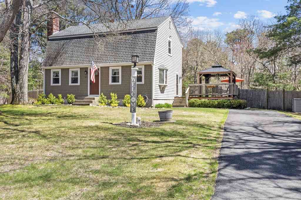 Homes For Sale - 57 Dorothy Dr<br/> Plymouth, MA 02360