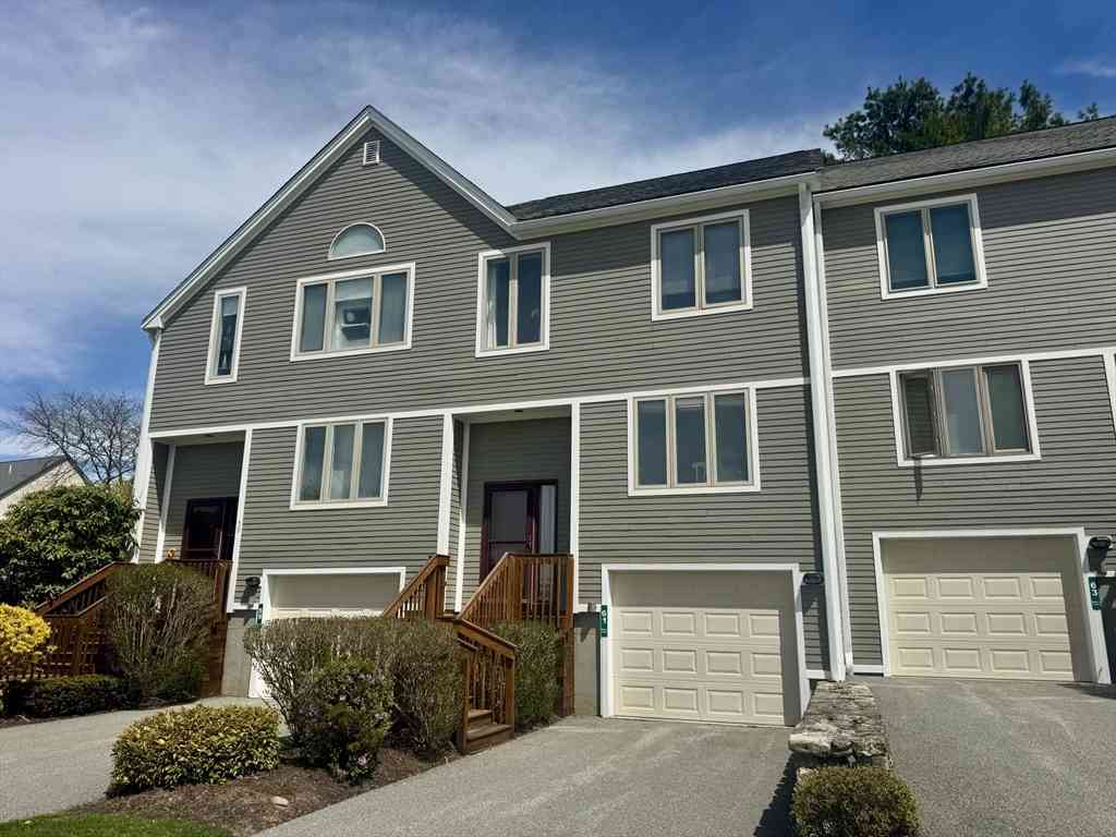 Condo For Sale - 61 Bayberry Lane #61<br/> Dartmouth, MA 02747