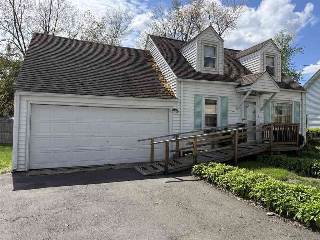 Homes For Sale - 17 Royal St<br/> Hampden County, Agawam, MA 01030