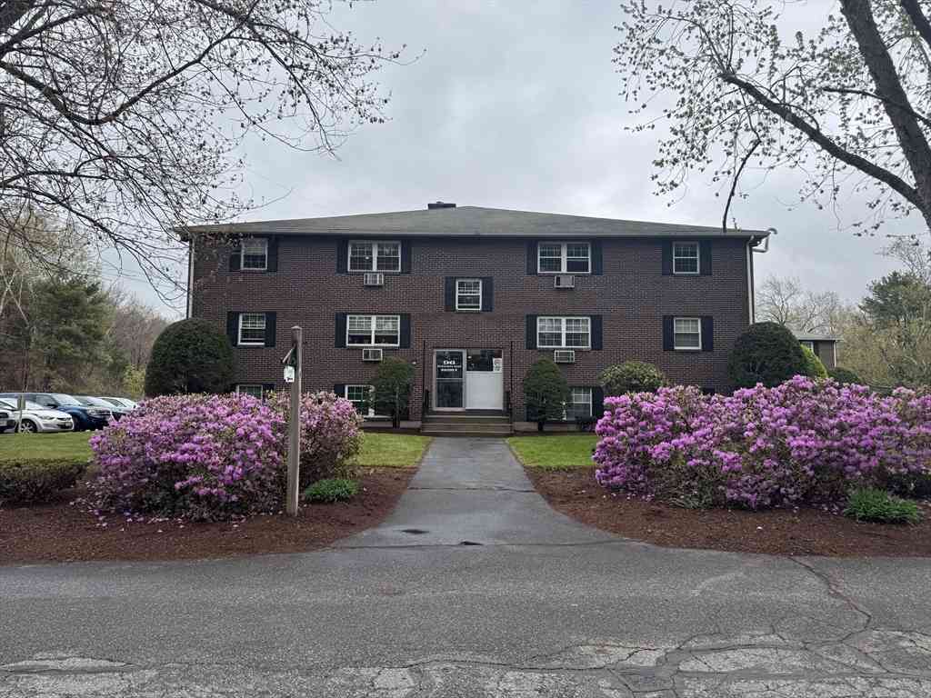 Condo For Rent - 96 Richardson Road #B18<br/> Chelmsford, MA 01863