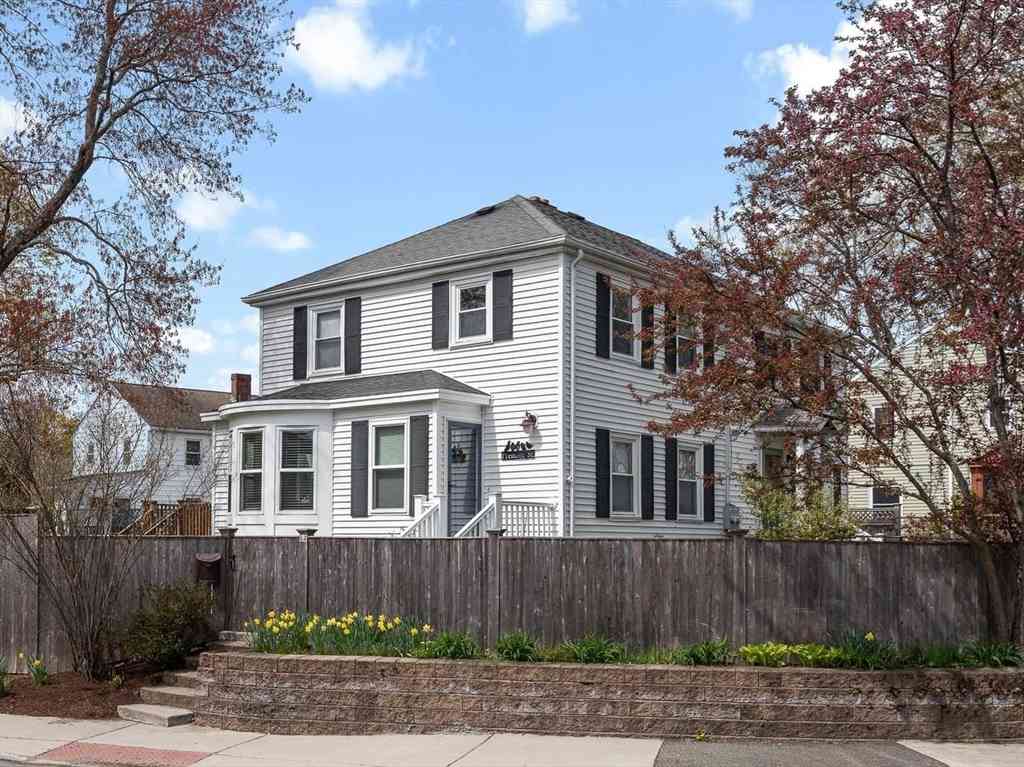 Homes For Sale - 75 Fremont St<br/> Arlington, MA 02474
