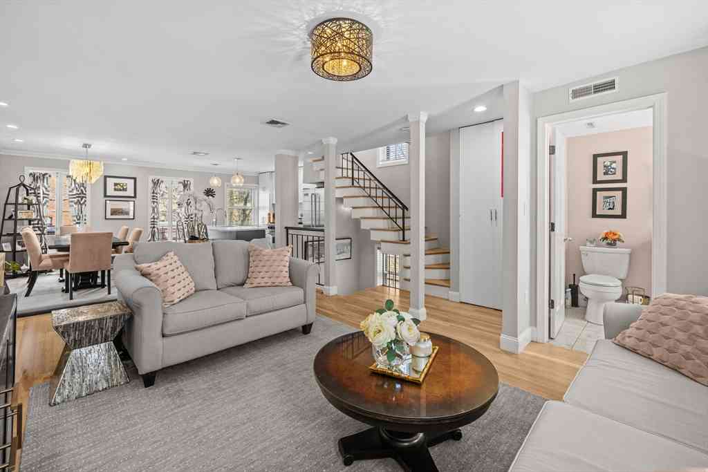 Condo For Sale - 25 Phillips St #PH<br/> Boston, MA 02114