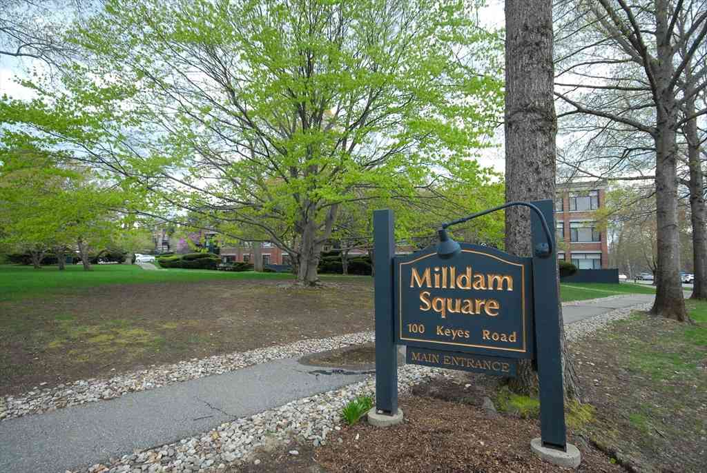 Condo For Rent - 100 Keyes Road #220<br/> Concord, MA 01742