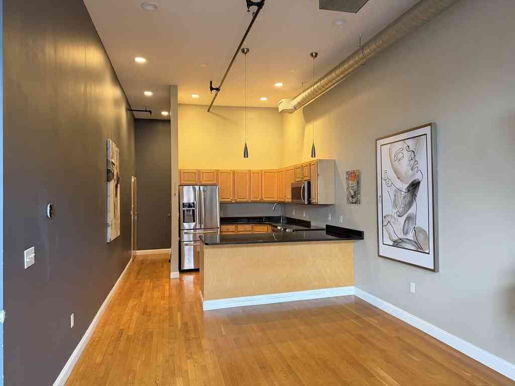 Condo For Sale - 54 Central Sq #4A<br/> Lynn, MA 01901