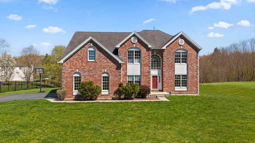Homes For Sale - 3 Emerson Cir<br/> Shrewsbury, MA 01545