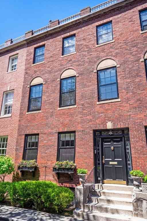 Homes For Sale - 5 Charles River Square<br/> Boston, MA 02114